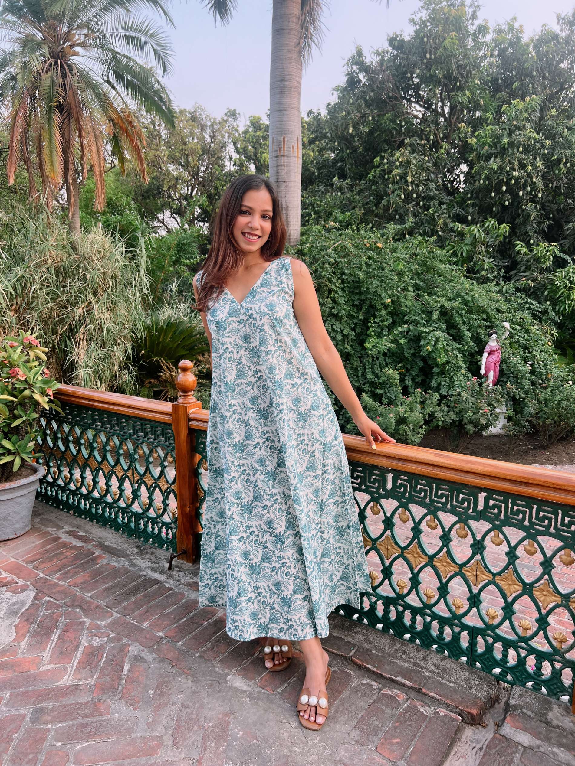 Tezza 1134 1 Teal Blue Floral Sleeveless Tunic